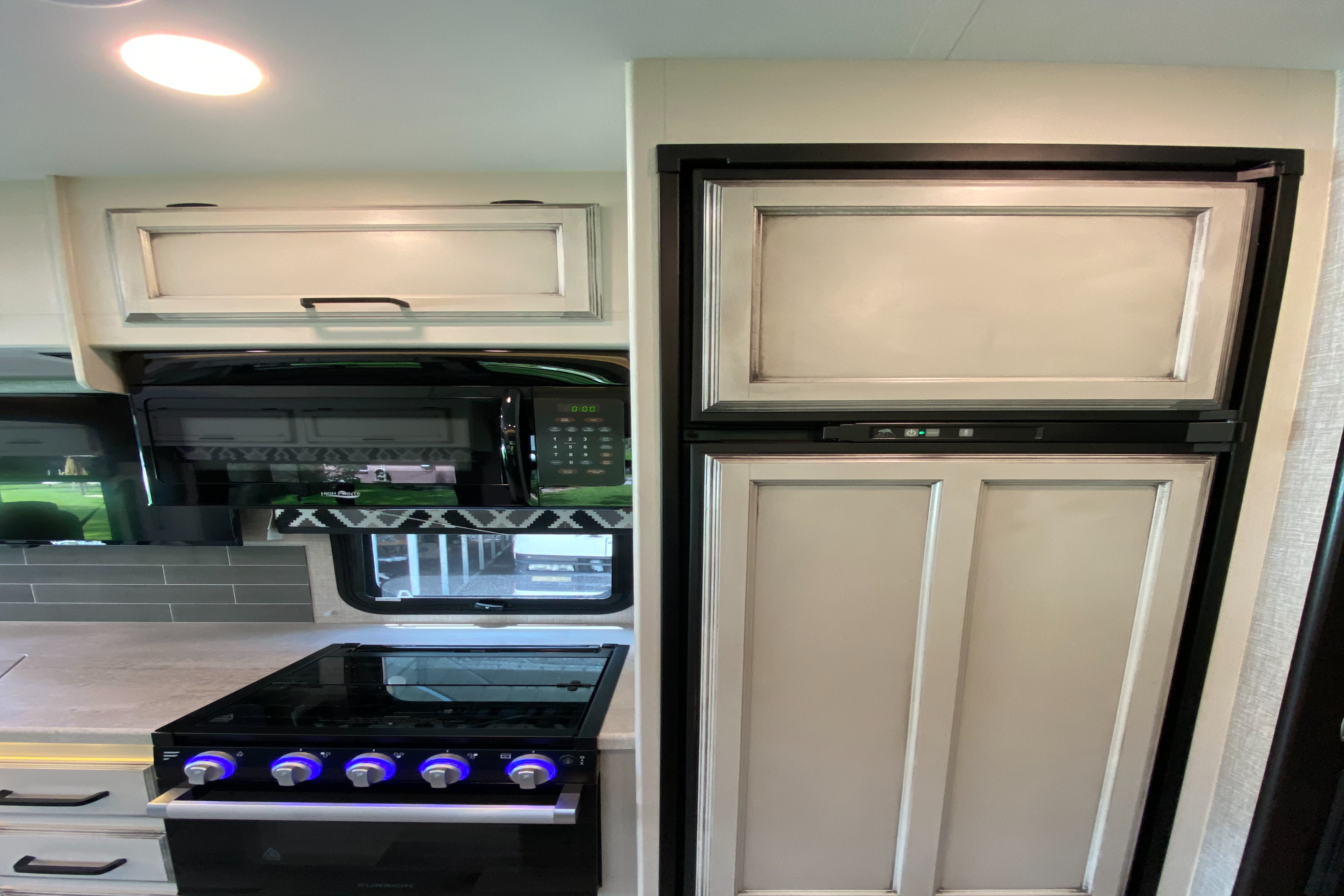 Gorgeous and Easy to Drive 2022 Jayco Alante