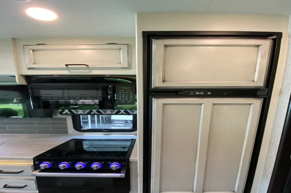 Gorgeous and Easy to Drive 2022 Jayco Alante
