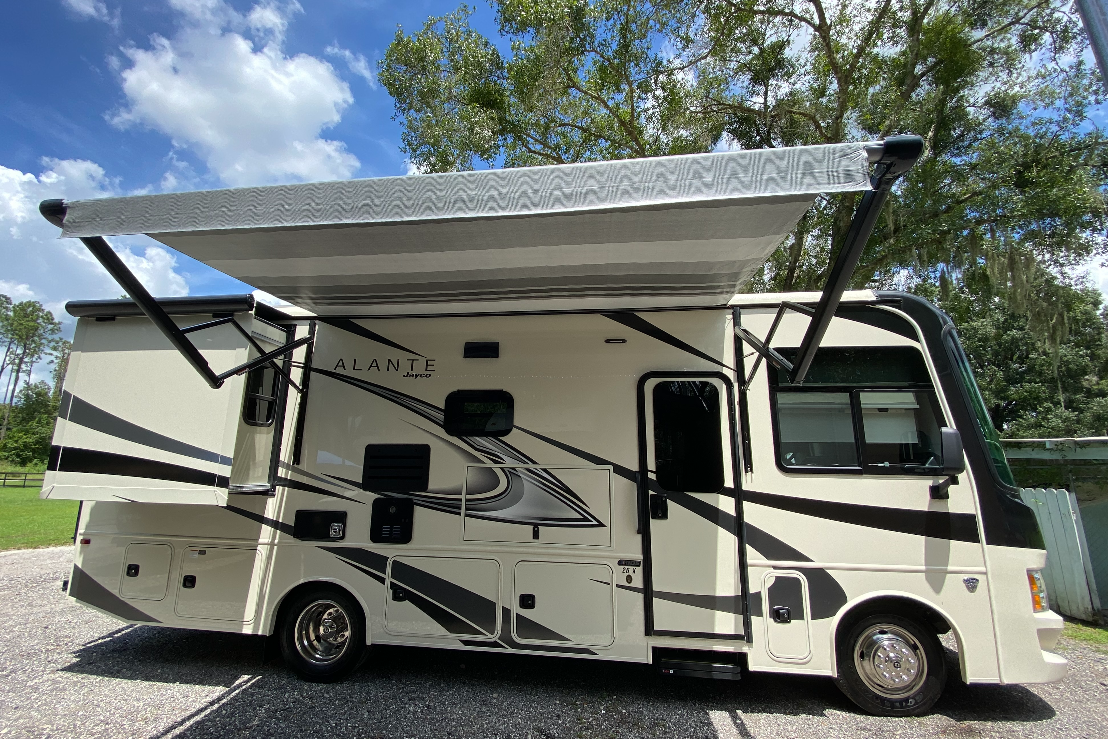 Gorgeous and Easy to Drive 2022 Jayco Alante