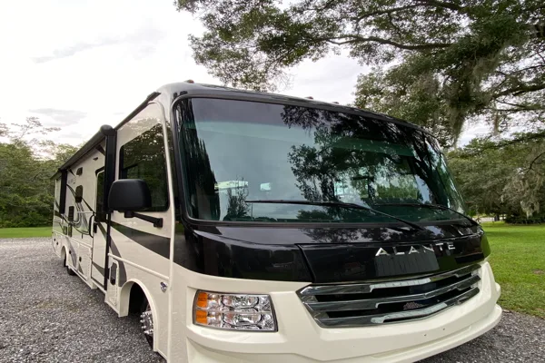 Gorgeous and Easy to Drive 2022 Jayco Alante