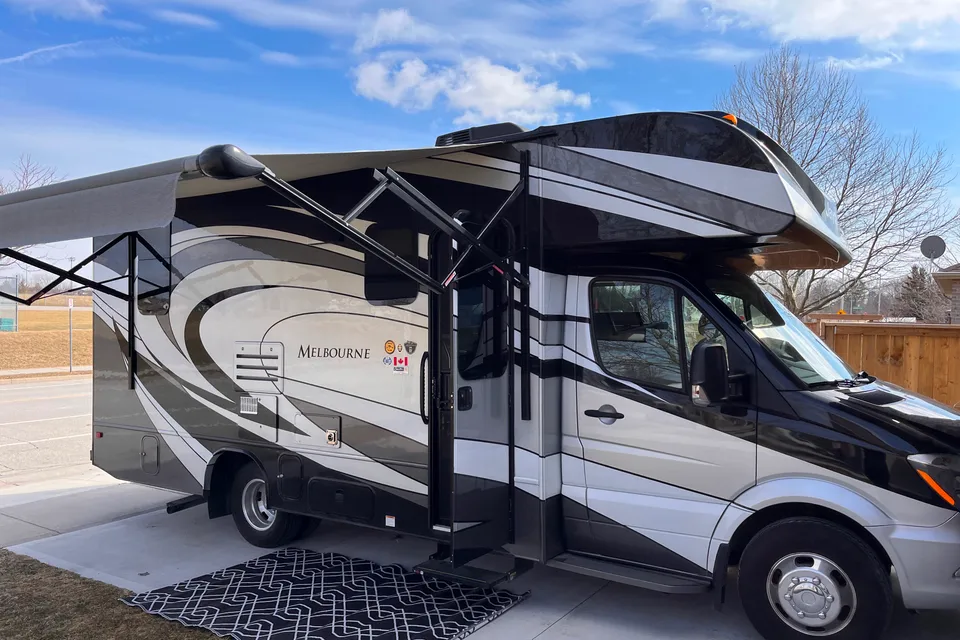 Joyful Jayco Melbourne  Class C