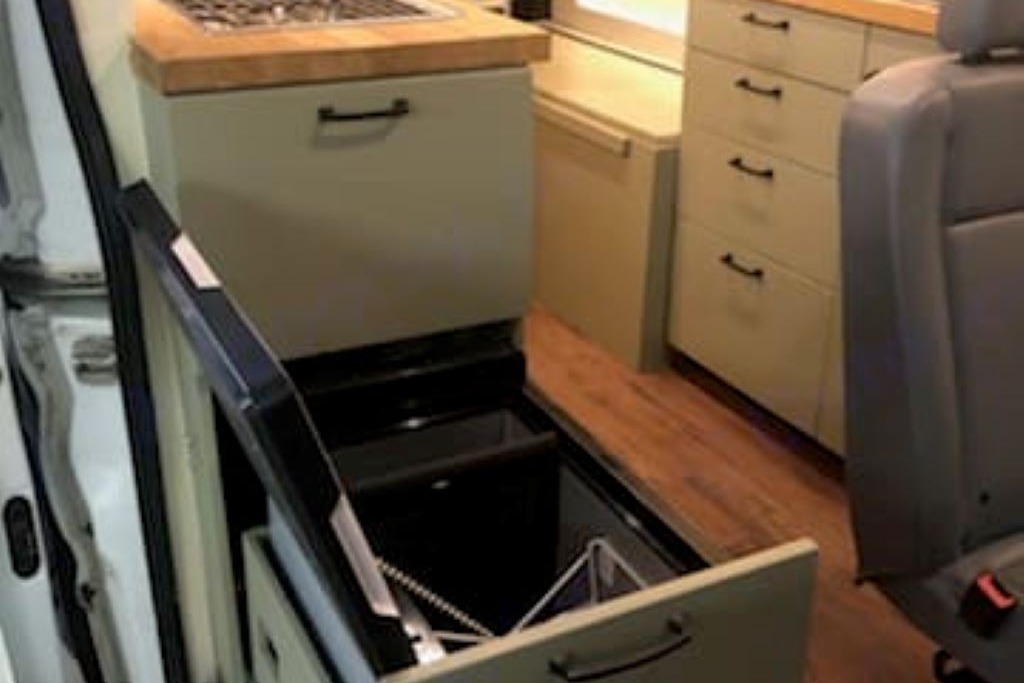 Leroy - Professionally Converted Campervan