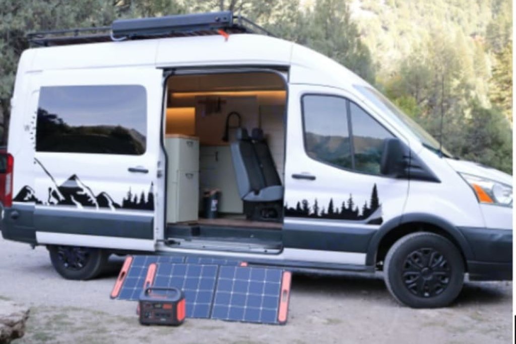 Leroy - Professionally Converted Campervan