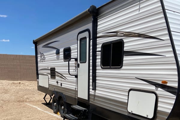 Robert's Jayco Jay flight SLX Travel Trailer