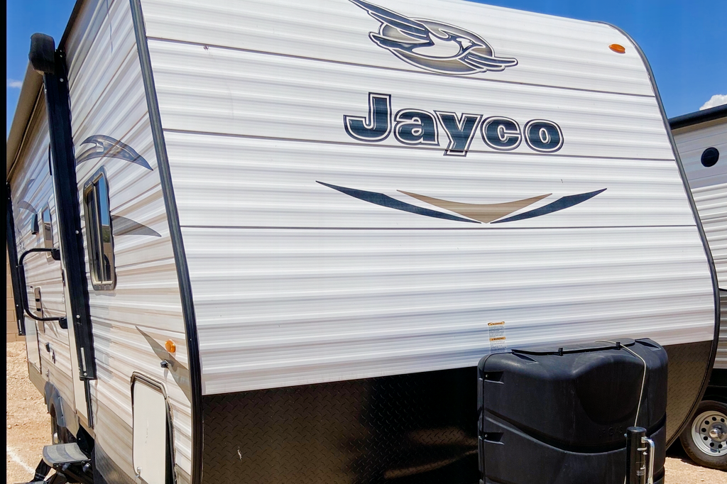 Robert's Jayco Jay flight SLX Travel Trailer