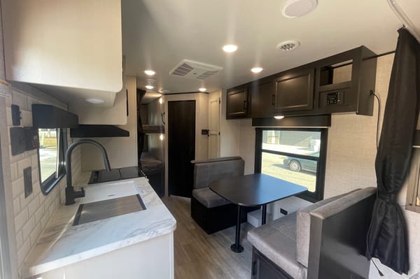 Steven's 2022 Jayco SLX 224BH Travel Trailer