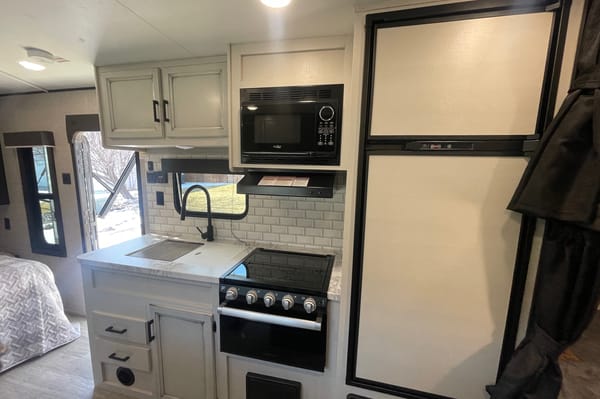 Steven's 2022 Jayco SLX 224BH Travel Trailer