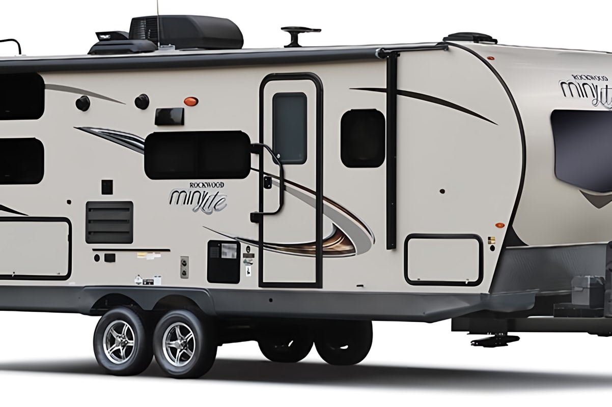 Sharley’s Lake Escape Forest River Rockwood Mini Lite Travel Trailer