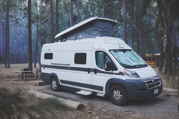 "The Family Vandalorian" Hymer Aktiv 2.0 w/ LOFT
