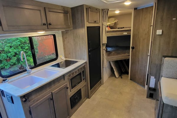Tim's Coachmen Apex Nano 2021!! **PET FRIENDLY**