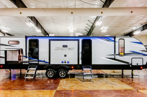 Brian's Forest River Cherokee Alpha Wolf 33BH-L Travel Trailer