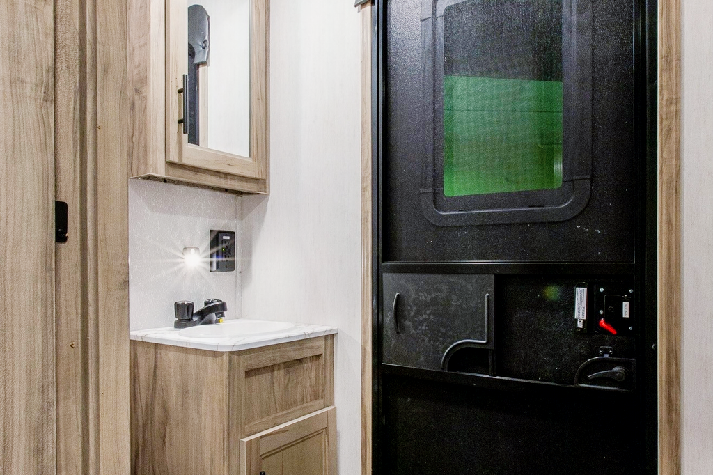 Brian's Forest River Cherokee Alpha Wolf 33BH-L Travel Trailer