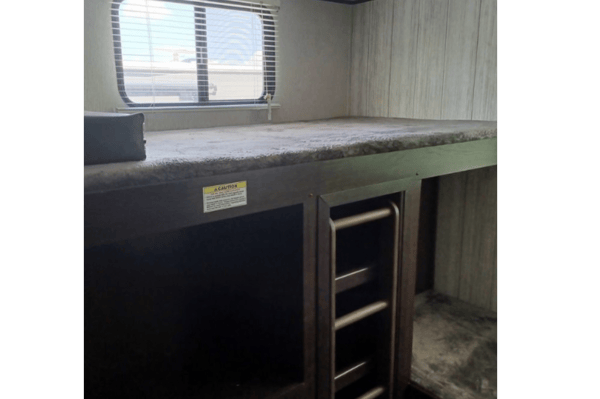 Greg’s 2019 pioneer ds320 Travel Trailer