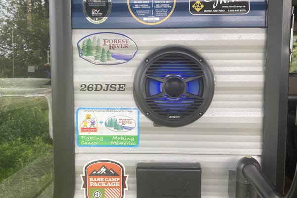 Karish 26 ft grey wolf trailer