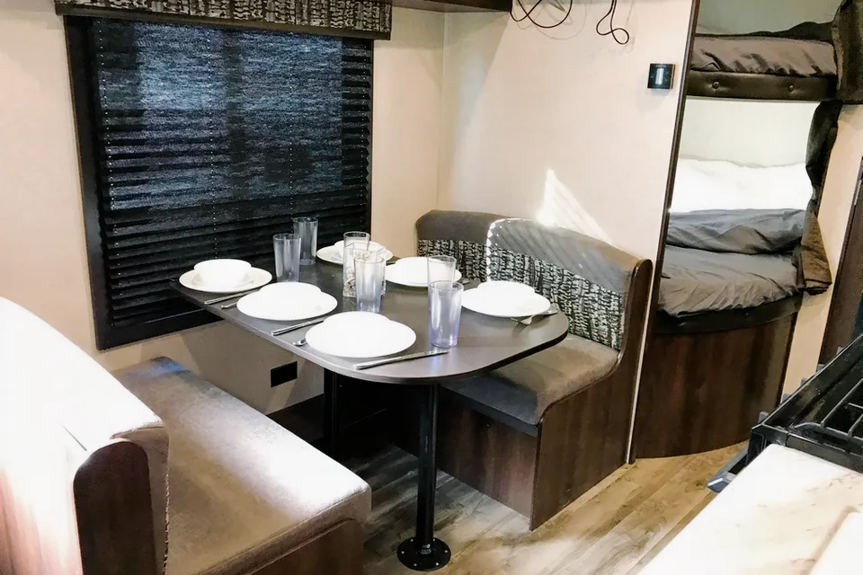 ouRVrentals1 (great couple/small family unit)
