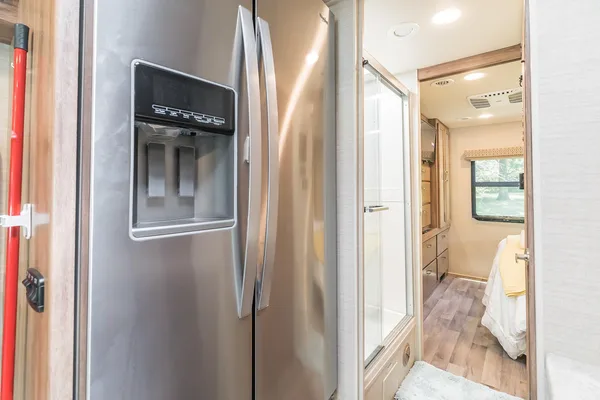 PENNIE - 2019 Jayco Precept 31 UL