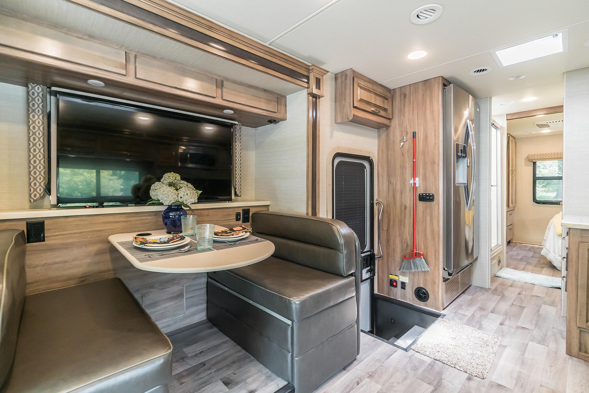 PENNIE - 2019 Jayco Precept 31 UL 