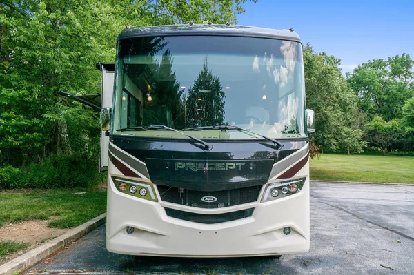 PENNIE - 2019 Jayco Precept 31 UL