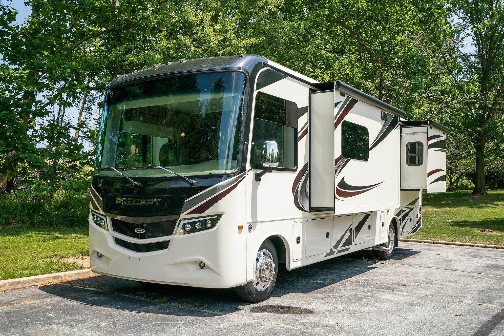PENNIE - 2019 Jayco Precept 31 UL 