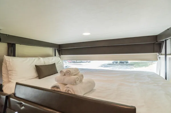 PENNIE - 2019 Jayco Precept 31 UL