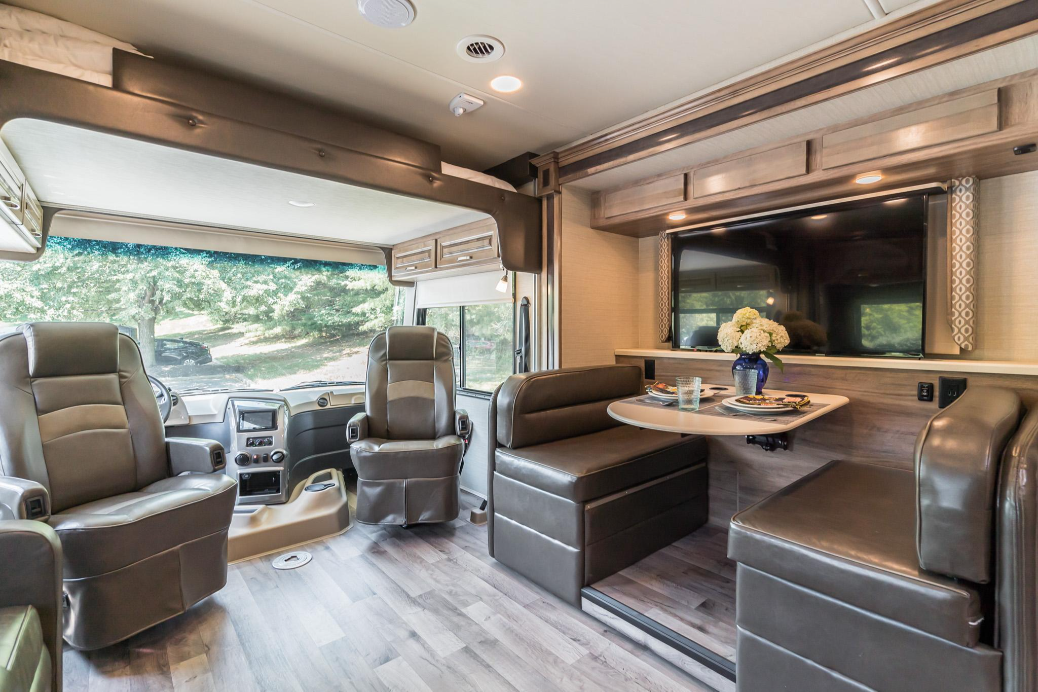PENNIE - 2019 Jayco Precept 31 UL 