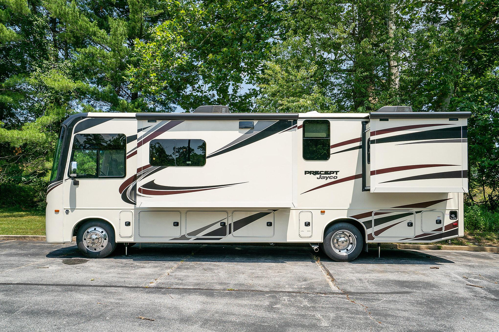 PENNIE - 2019 Jayco Precept 31 UL 