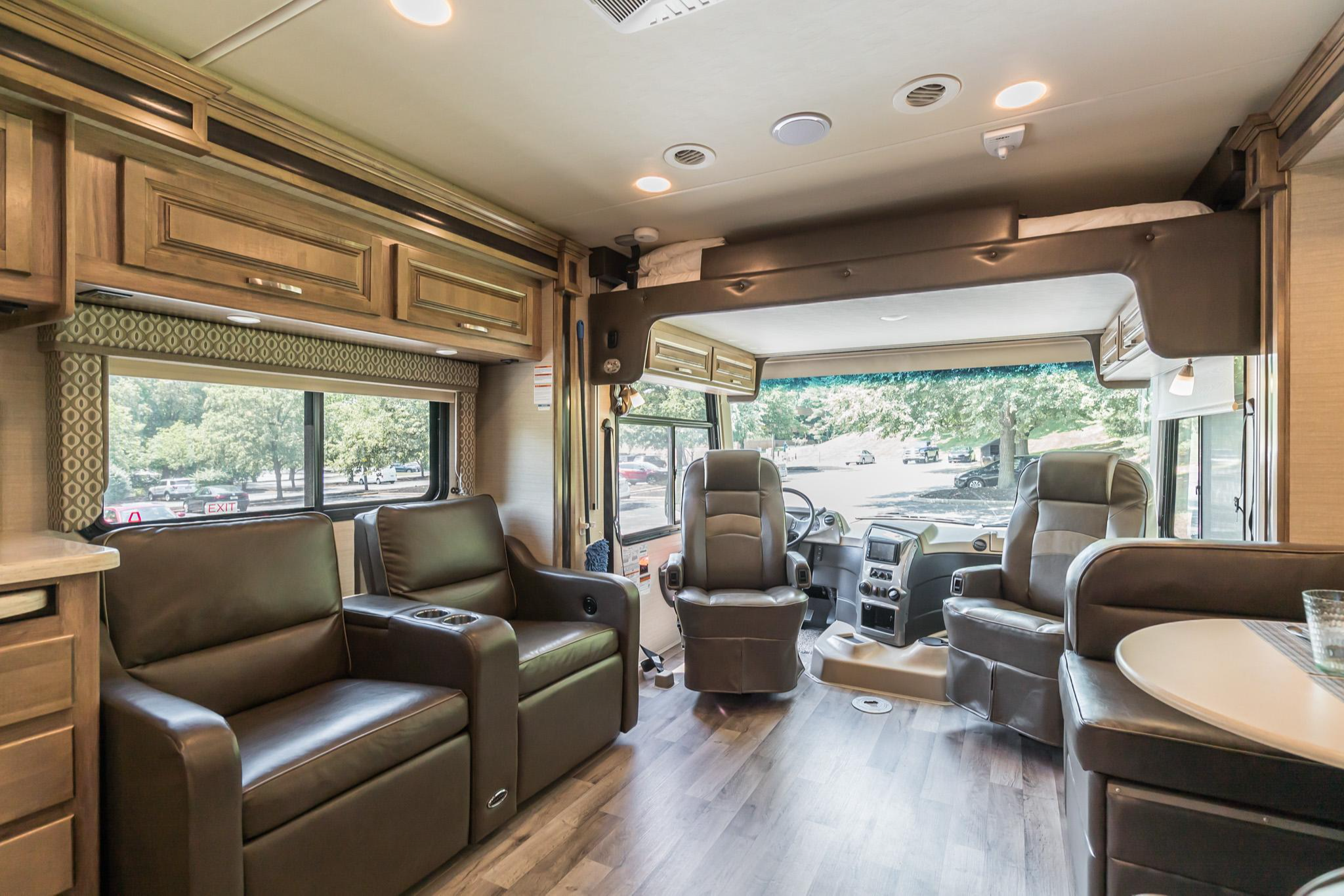 PENNIE - 2019 Jayco Precept 31 UL 