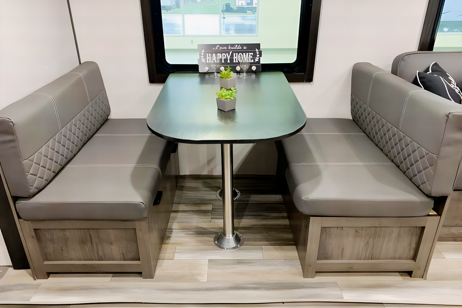 Talitha's as new 2022 Starcraft Autumn Ridge 26BHS Travel Trailer