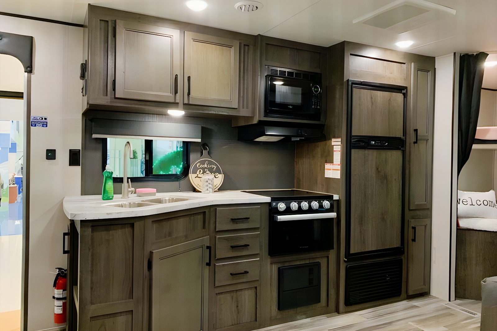 Talitha's as new 2022 Starcraft Autumn Ridge 26BHS Travel Trailer