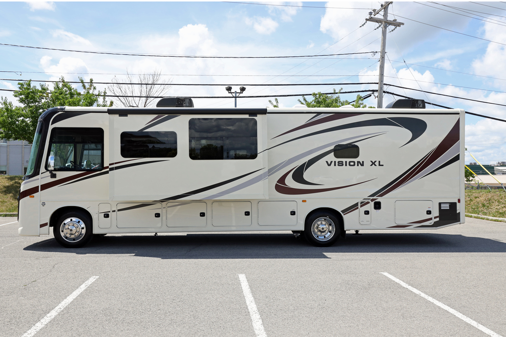 Family & Fun Entegra Coach Vision XL 34G Class A