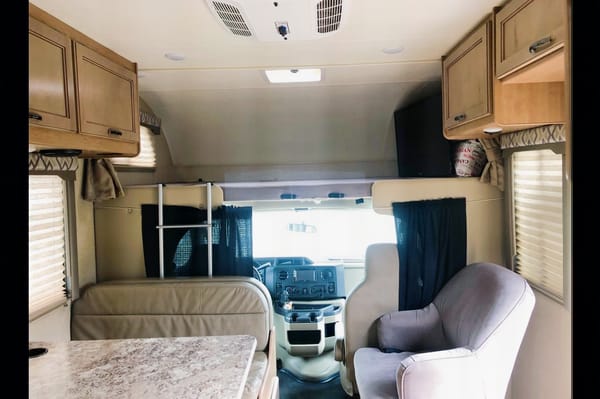 2019 Class C Motorhome with Solar Panels