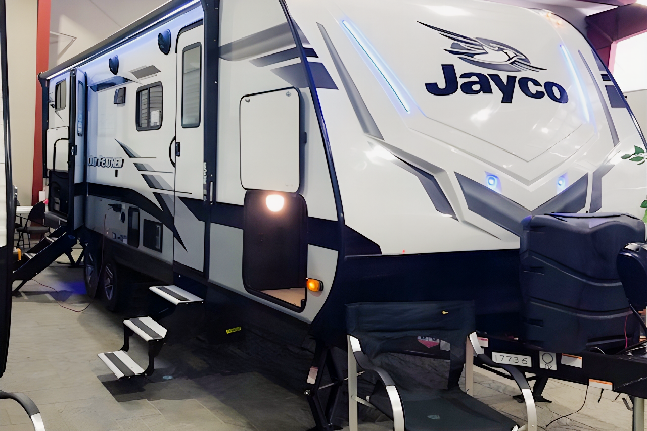 2022 Jayco Jay Feather 24BH