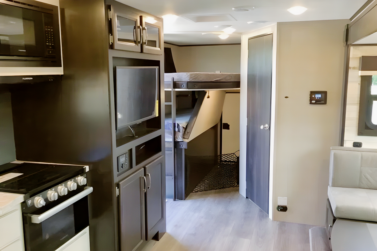 2022 Jayco Jay Feather 24BH