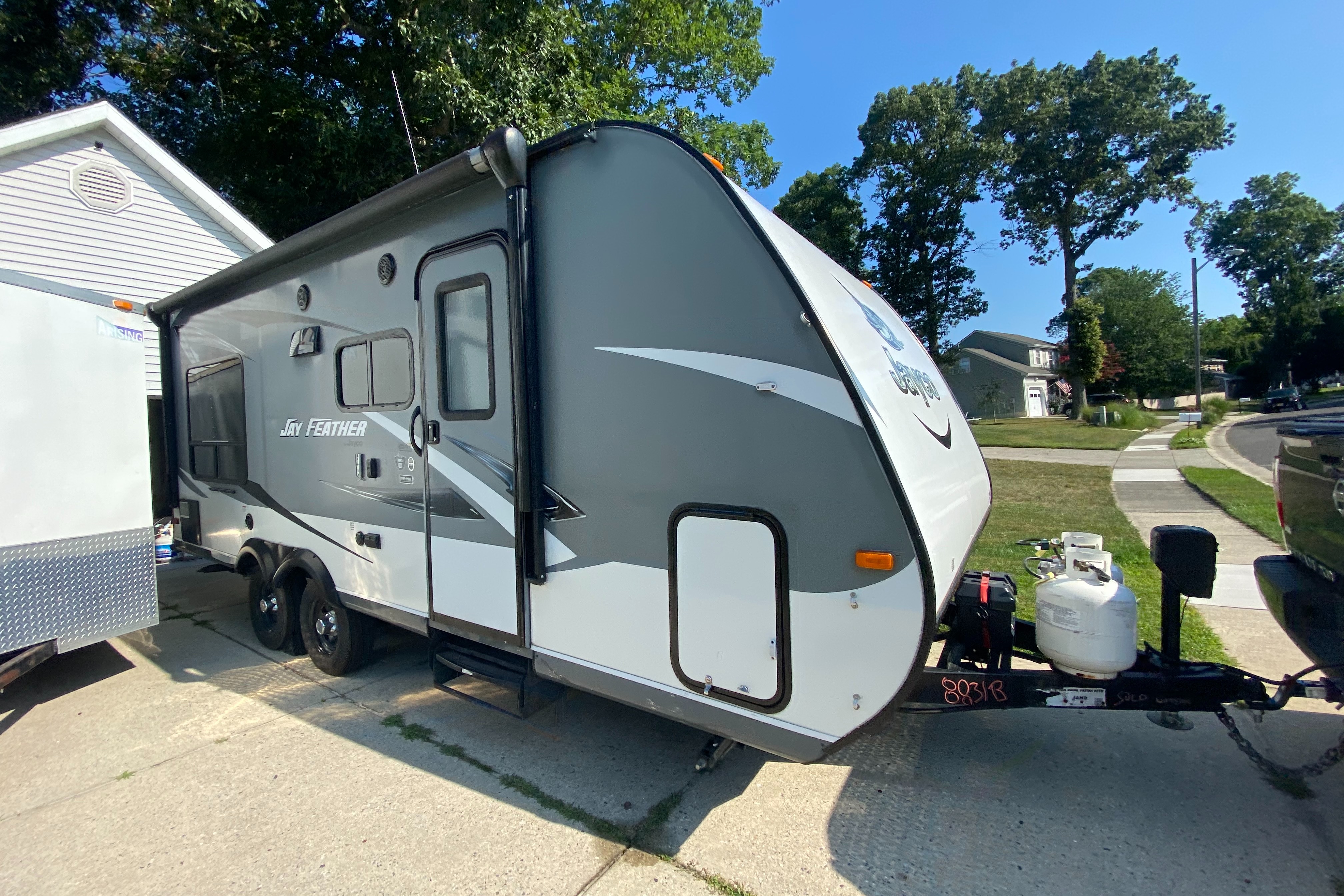 Light weight Jayco Jay feather Travel Trailer