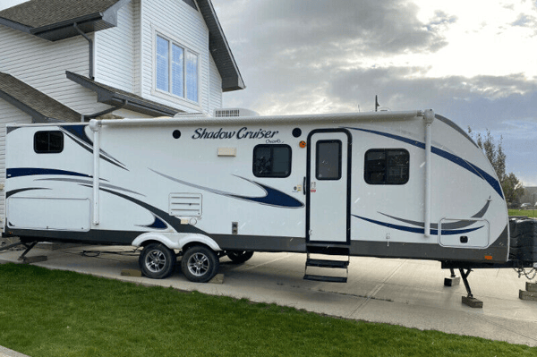 The Glamping Palace Bunkhouse - Edmonton or Ross Haven Pickup