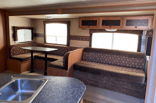 The Glamping Palace Bunkhouse - Edmonton or Ross Haven Pickup