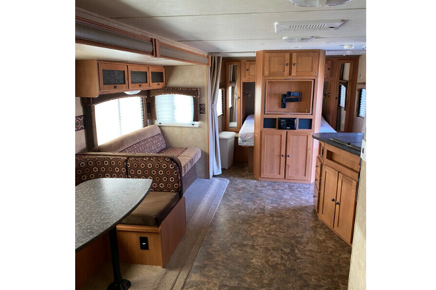 The Glamping Palace Bunkhouse - Edmonton or Ross Haven Pickup