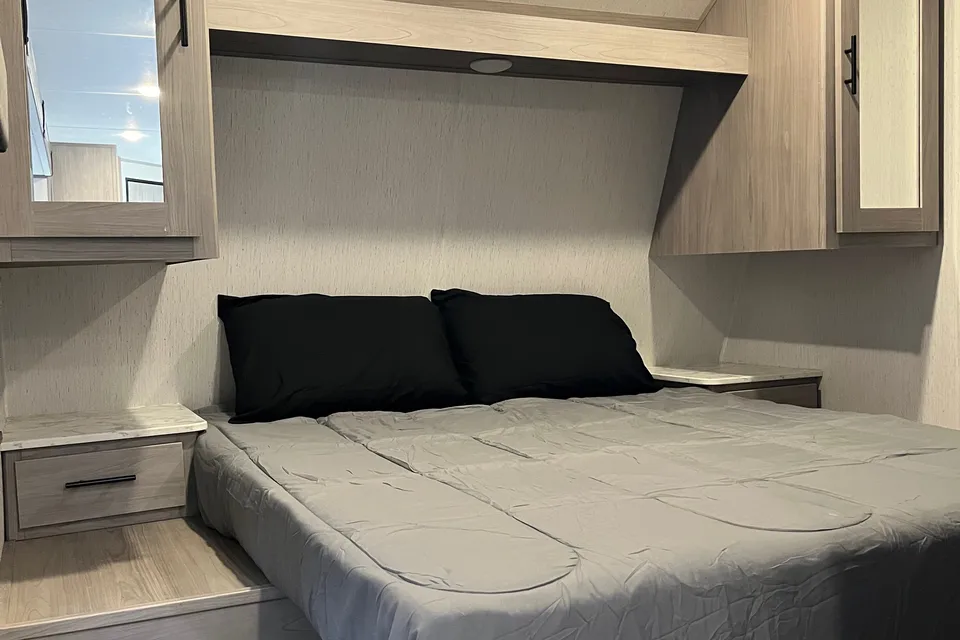 Roxana's excellent RV for travel 