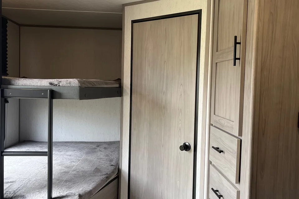 Roxana's excellent RV for travel 