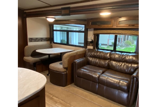 Cathy's Jayco White Hawk Ultra Lite 28DSBH Travel Trailer