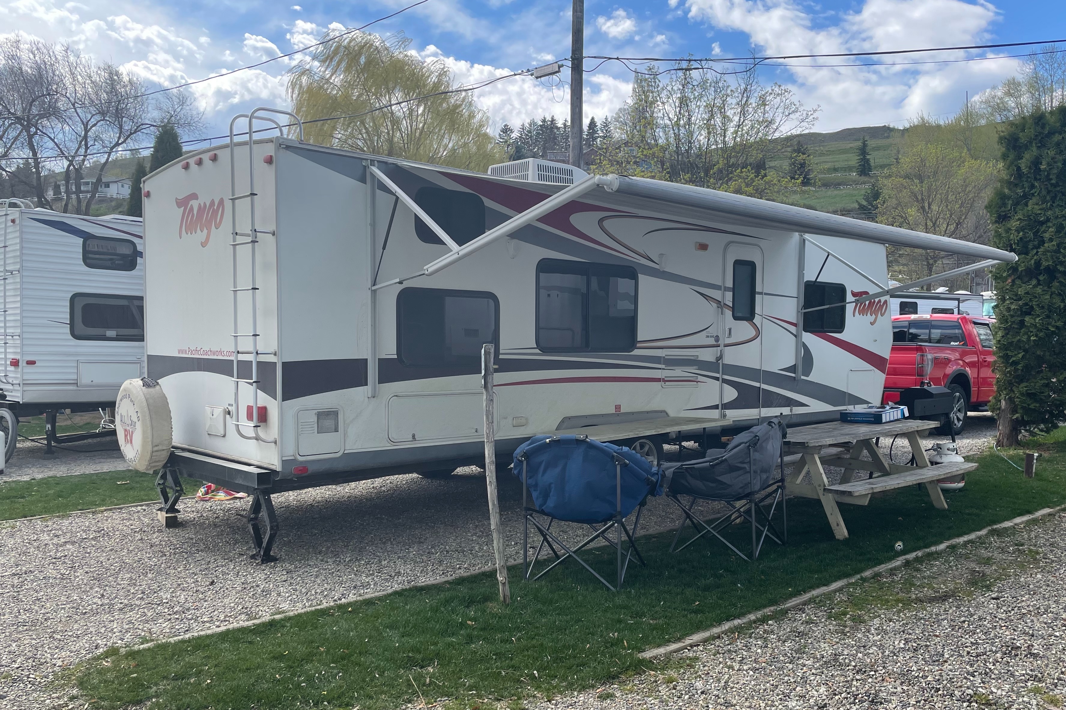Kevin's Pacific Coachworks Tango 299BHS Travel Trailer