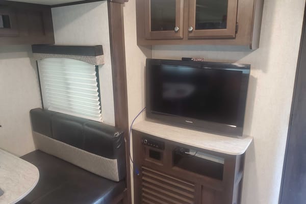 Starcraft 24rls Travel Trailer