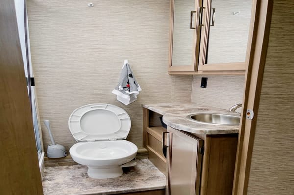 2021 Thor Motor Coach chateau Class C