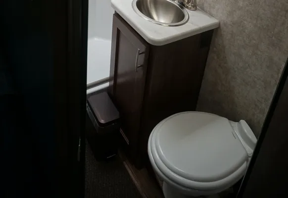 Ted's Adventurer Motorhome - 2019 Class C