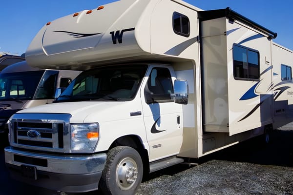 Winnebago 2022 Minnie Winnie 31H Classe C