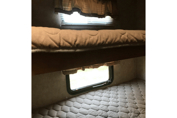 Charles's Prime Time Avenger Travel Trailer