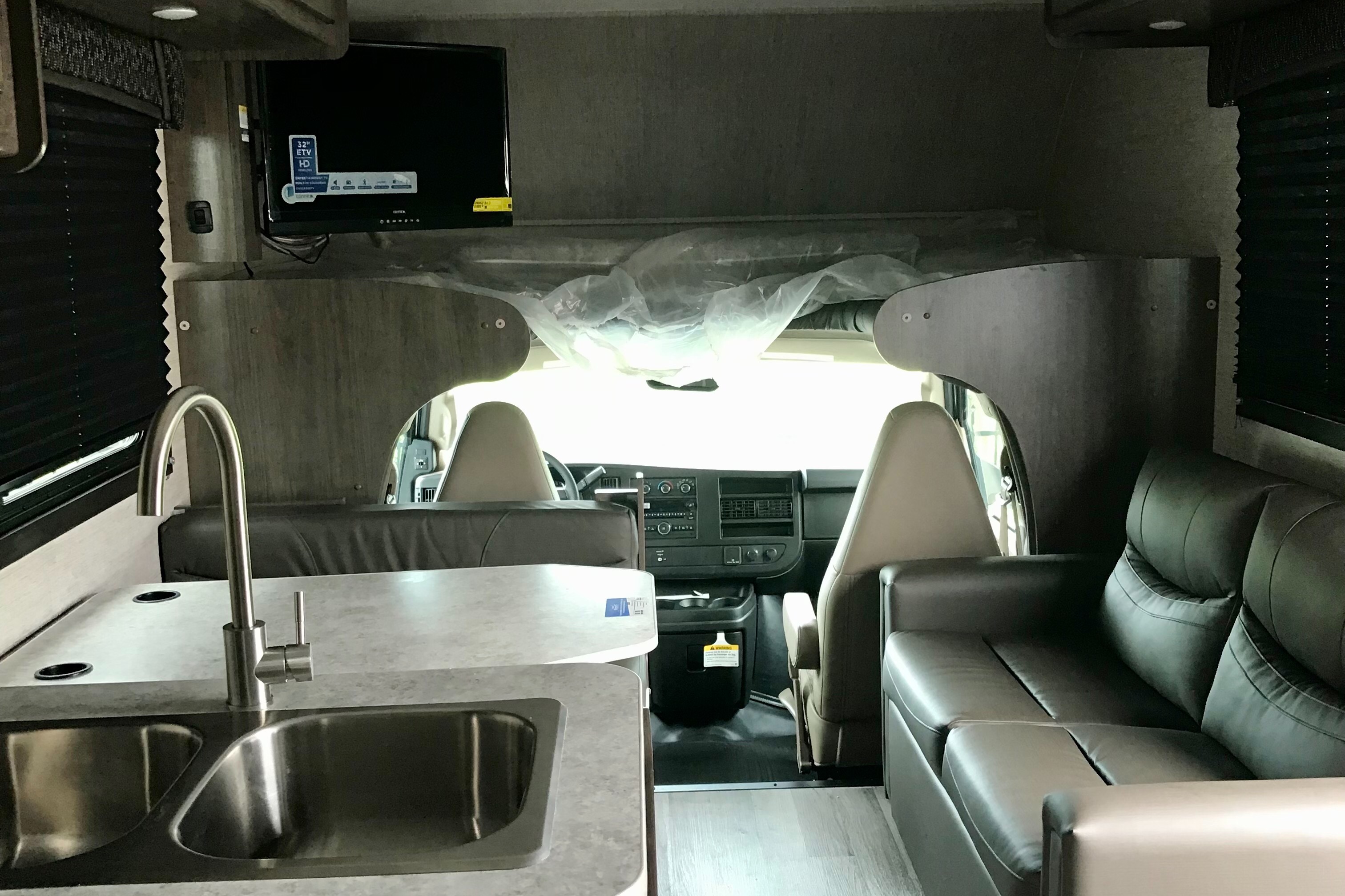 ERIC's 2022 Jayco Redhawk 27N SE Class C