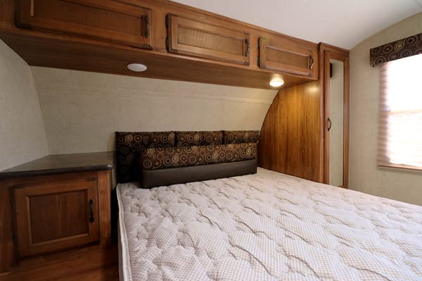 Tracy's cozi Connect Travel Trailer