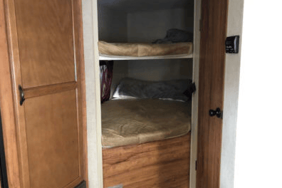 Tracy's cozi Connect Travel Trailer
