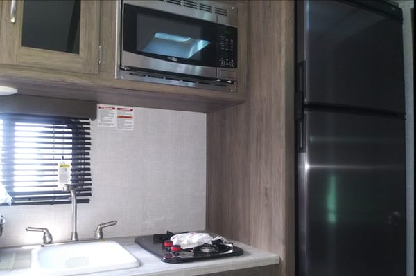 Frederick's Crossroads Zinger Travel Trailer